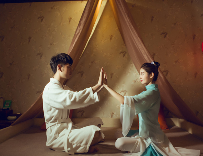 杭州西湖水疗与创造力：当大脑在漂浮中重启